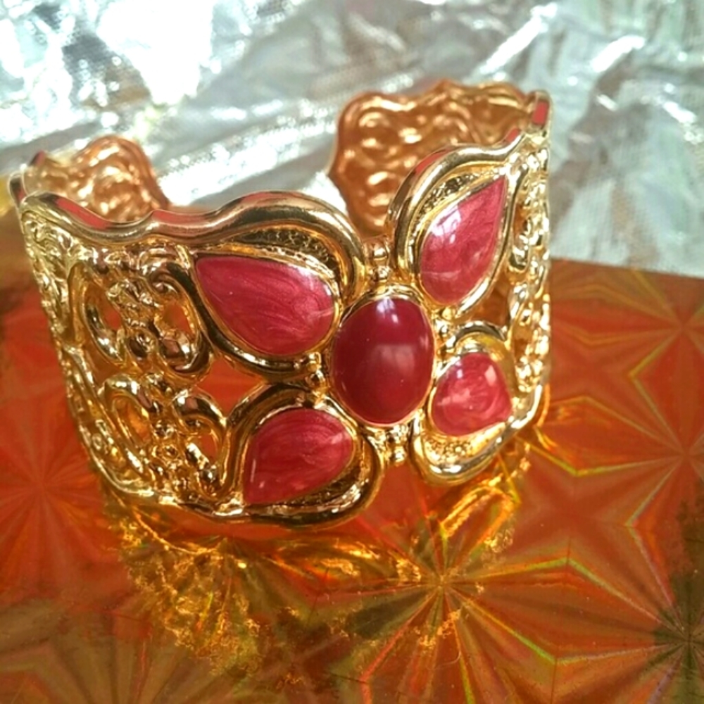 Vintage cuff bracelet - Picture 2 of 6